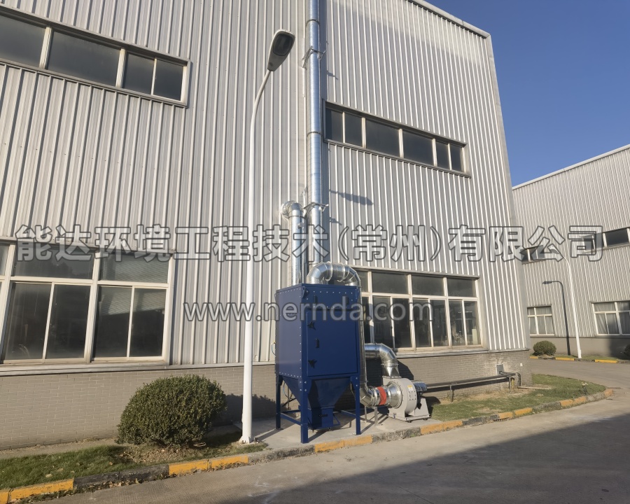 圖為我司定制的模塊濾筒除塵器整體外觀，采用模塊化設(shè)計(jì)，結(jié)構(gòu)緊湊，安裝便捷。