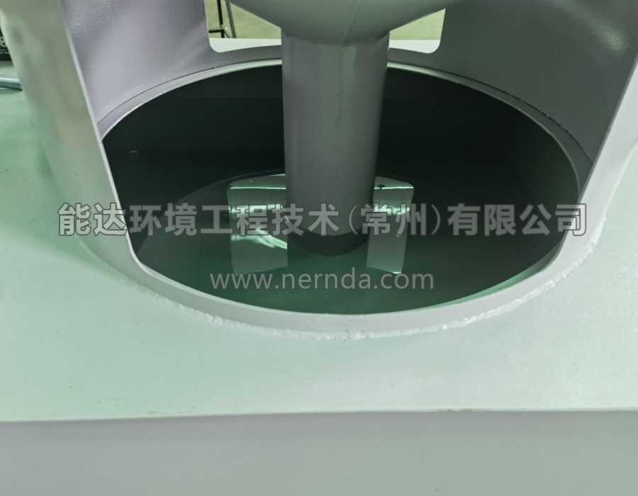 圖為濕式除塵一體機(jī)正在進(jìn)行滲漏試驗